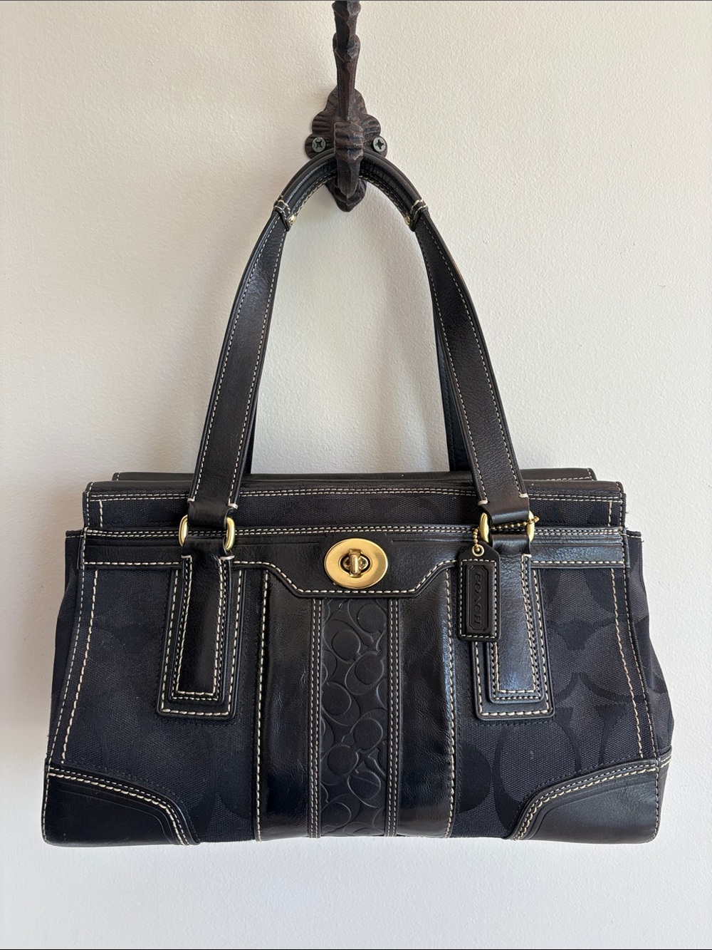 Coach Hampton Signature Strap Satchel Bag in Black with gold hardware & turn